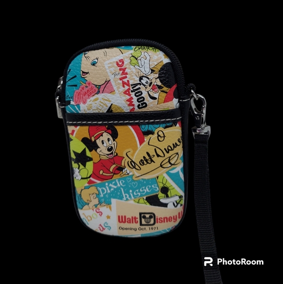 Disney Parks D Tech Phone Wristlet - Picture 2 of 9